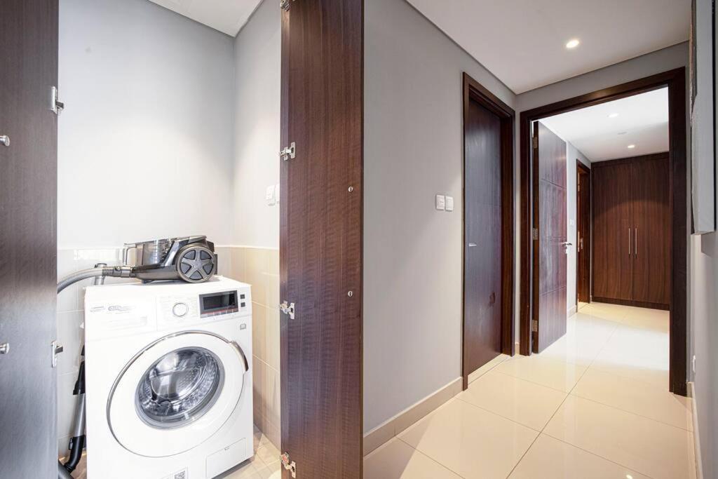 Ferienwohnung Magnificent Brand New Lux 3Br Burj & Fountain View Dubai Exterior foto