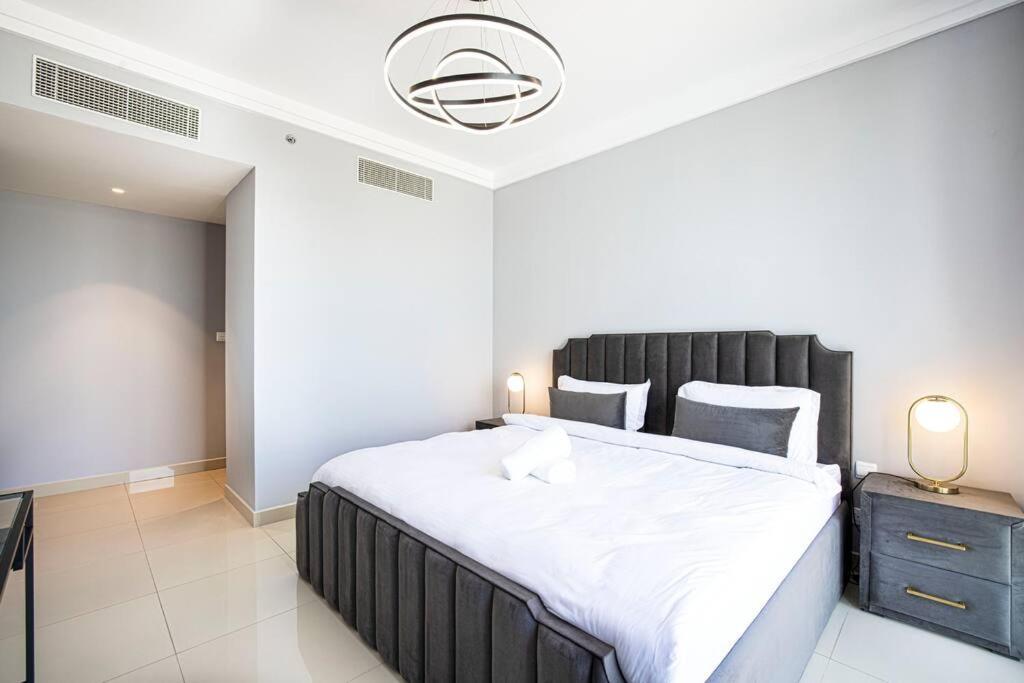Ferienwohnung Magnificent Brand New Lux 3Br Burj & Fountain View Dubai Exterior foto