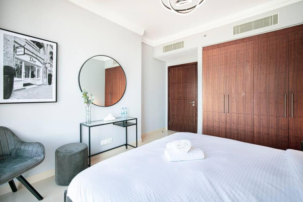 Ferienwohnung Magnificent Brand New Lux 3Br Burj & Fountain View Dubai Exterior foto